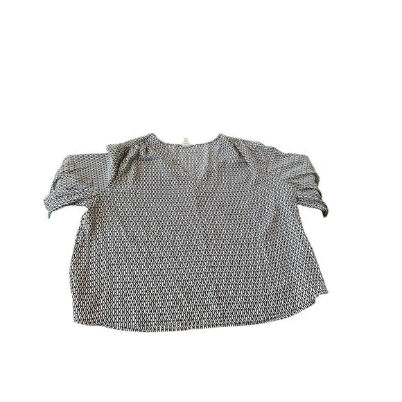 Worthington Women’s Blouse 2X Black White Blue Geometric Print V-Neck Top - Picture 7 of 9